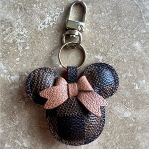 Minnie Mouse Plaid Bow Keychain